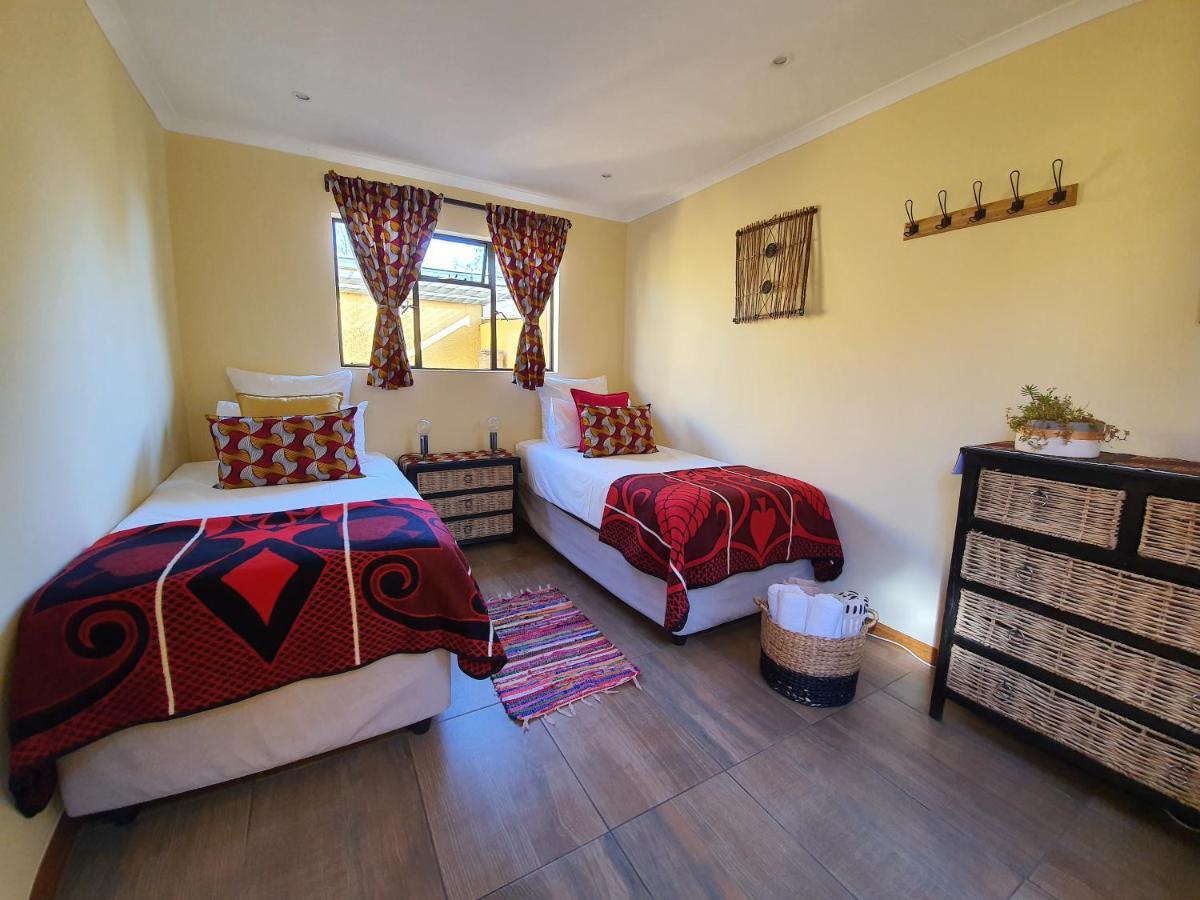 Albergue Lebo'S Soweto Backpackers Exterior foto