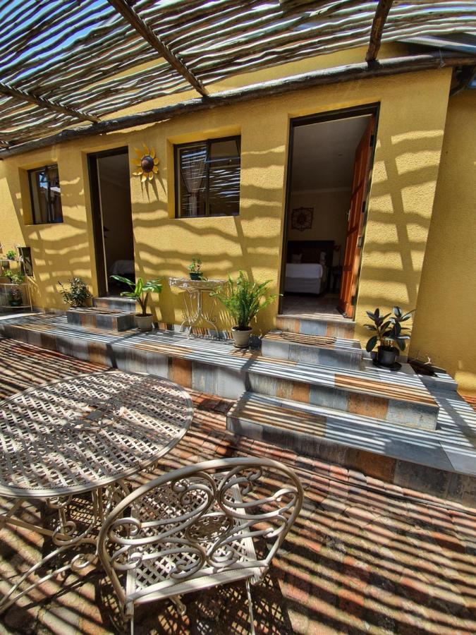Albergue Lebo'S Soweto Backpackers Exterior foto