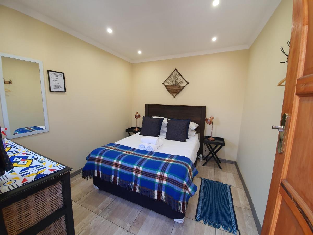 Albergue Lebo'S Soweto Backpackers Exterior foto